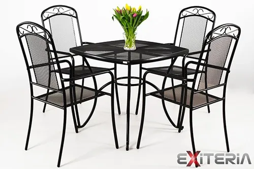 Kovovy zahradny nabytok