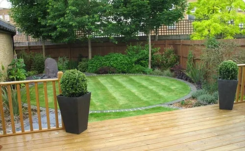 Kvetináče do záhrady