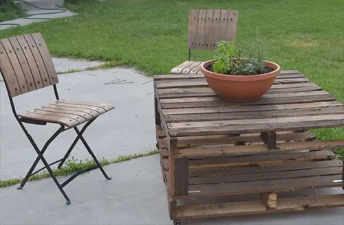 Lacný záhradný nábytok