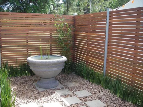 Zahradna zastena - drevena