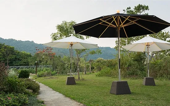 Zahradne slnecniky s LED osvetlenim