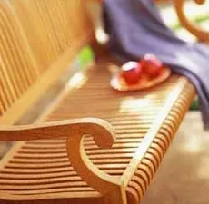 Dreveny zahradny nabytok