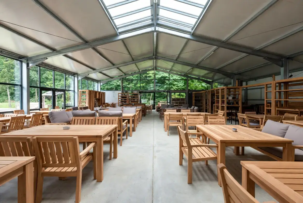 Záhradné centrum s nábytkom v Poľsku